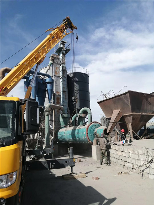 舒兰市设备搬运等各类工程项目中，吊车起着关键作用